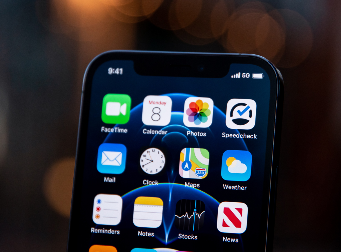 龙门镇苹果手机维修分享为什么 iPhone 12 在冬季会自动关机 